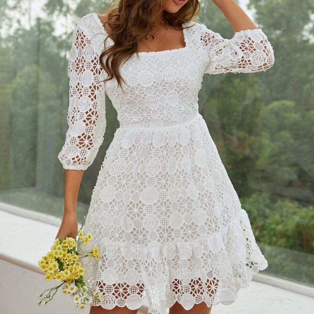 NWT Eilly Bazar White Giupure Boho Dress.  SZ M